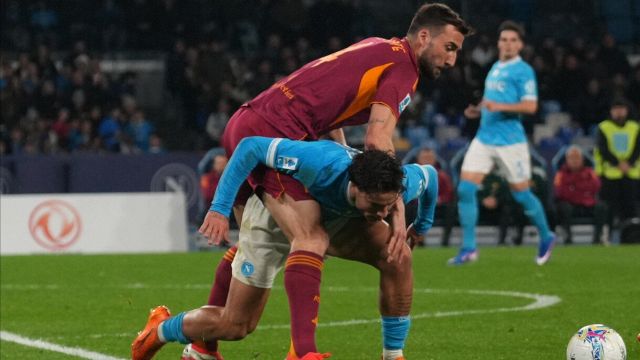 che sviste contro gli azzurri, i dubbi sul primo gol