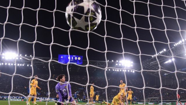 paura e delirio nel finale a Bergamo, Adeyemi gela lo stadio, al 94’ la svolta