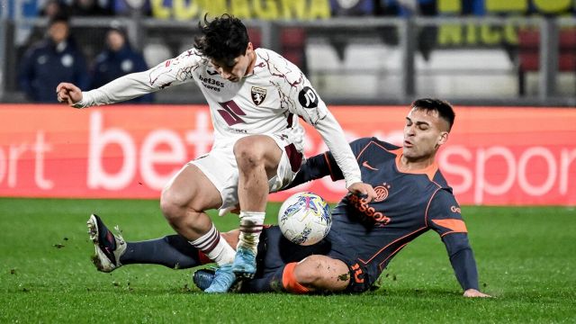 un gol annullato e due macchie per l'arbitro