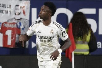 Vinicius in gol contro le polemiche. L’Atletico vola con Lookman