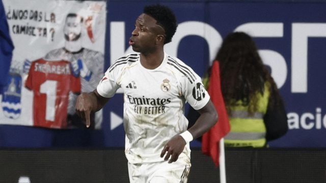 Vinicius in gol contro le polemiche. L’Atletico vola con Lookman