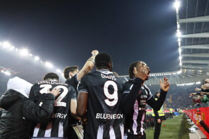 Calcio: l'Udinese schianta una Fiorentina piccola piccola - Calcio