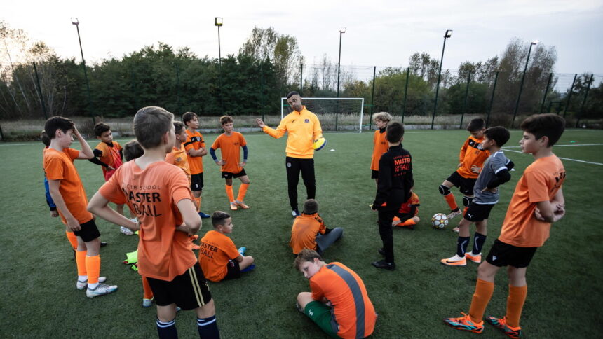 Sport e solidarietà, nasce la scuola calcio per bambini con famiglie in difficoltà - Calcio