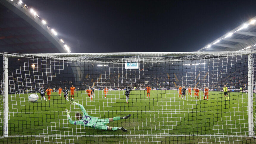 Serie A, l'Udinese schianta una Fiorentina piccola piccola - Calcio