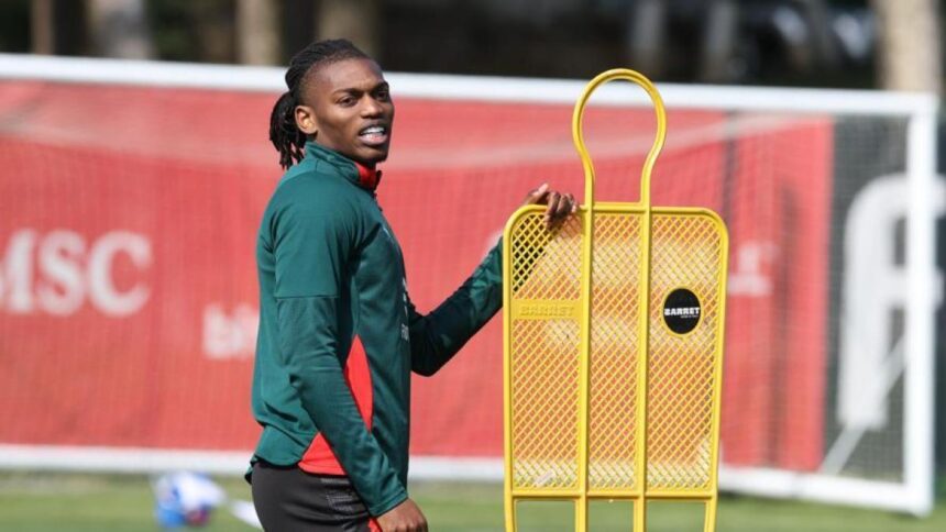 Leao nel Milan ha fatto pace con tutti: ma il caso resta