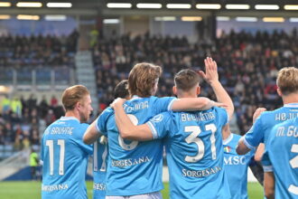 Al Napoli basta McTominay, Conte supera il Milan ed è secondo - Calcio