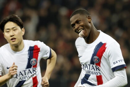La Ligue dice sì al Psg, rinviata la gara col Lens. Ma è polemica - Calcio