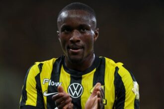 assalto a Diaby, lo porta Thuram e lo libera Salah