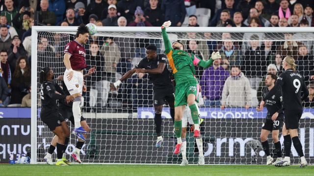 Arsenal in fuga. Tonali out, lo scorpione di Calafiori è leggenda