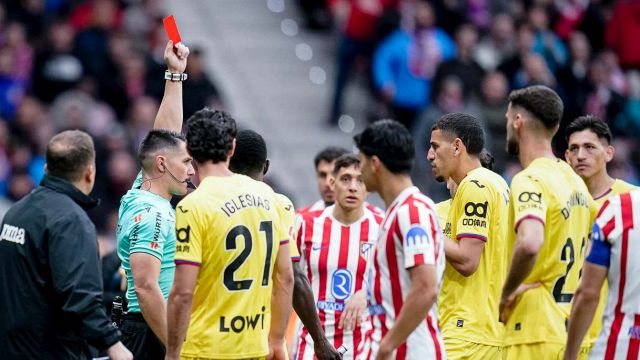 espulso per “tocco proibito”. La reazione di Sorloth poi le scuse imbarazzate