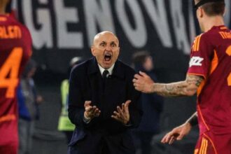 Roma punita per i cori contro Spalletti, Pinamonti fermo un turno, tutti gli squalificati