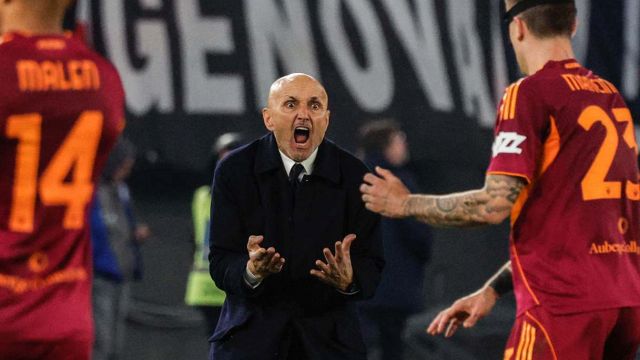 Roma punita per i cori contro Spalletti, Pinamonti fermo un turno, tutti gli squalificati