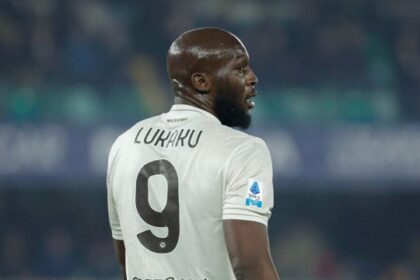 c’entra l’assenza di Conte?    