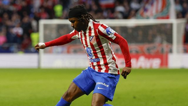 Atletico Madrid, Lookman timido e involuto: la bocciatura di Simeone. I tifosi: “Peggiore in campo"