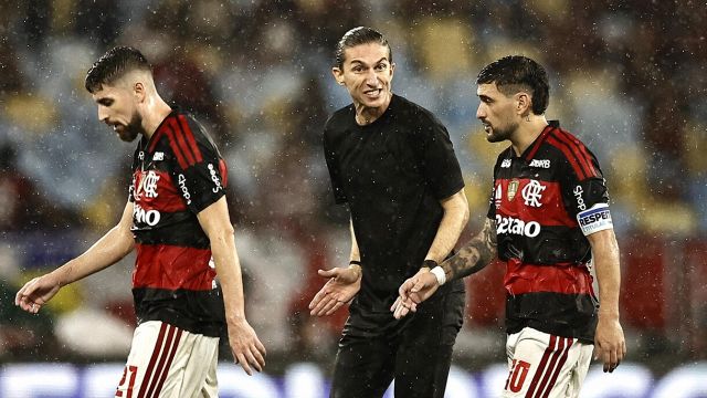 Il Flamengo vince 8-0 con il Madureira ma subito dopo esonera l'allenatore Filipe Luis