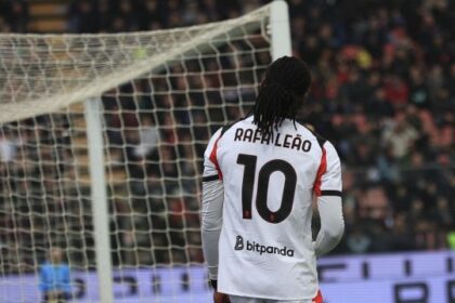 Milan, Leao centravanti è il problema? Ecco perché Allegri non ama il tridente