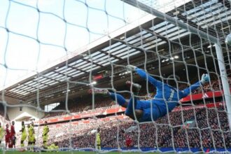 anche Vicario tradisce Tudor, lo salva Richarlison. Chiesa ancora umiliato da Slot