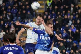 meglio gli azzurri ma prevale la paura di rischiare. Si deciderà tutto a San Siro