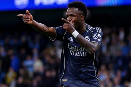 Vinicius di nuovo nel mirino, rivincita e presa in giro ai tifosi del Manchester City: "Piangete, piangete"