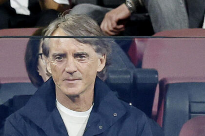 Calcio: Mancini vince campionato in Qatar, poi un ricorso degli avversari riapre tutto - Calcio