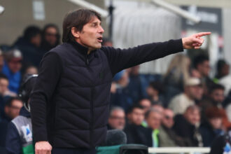 Il Napoli sfida il Milan, Conte vuole il secondo posto - Calcio