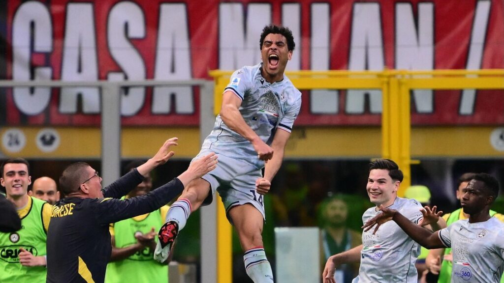 Serie A: il Milan travolto dall'Udinese 3-0, fischi a San Siro - Calcio