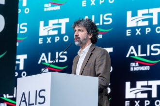 Tommasi, "Io candidato Figc e sindaco? Ci sono presidenti che fanno i senatori" - Calcio