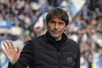 Napoli, Conte al Napoli: "Arrivare secondi significa essere i primi tra i perdenti"