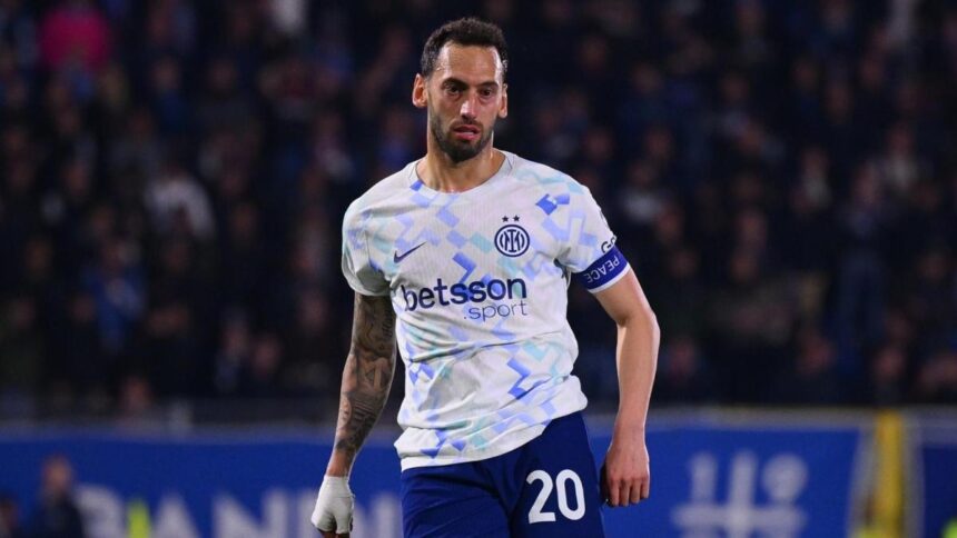 Calhanoglu: "Vogliamo vincere due trofei. E chiudere al più presto la pratica-campionato"