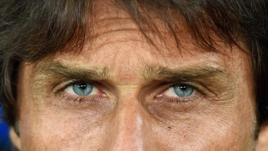 Antonio Conte, dal Napoli alla Nazionale: tutto l'azzurro della vita