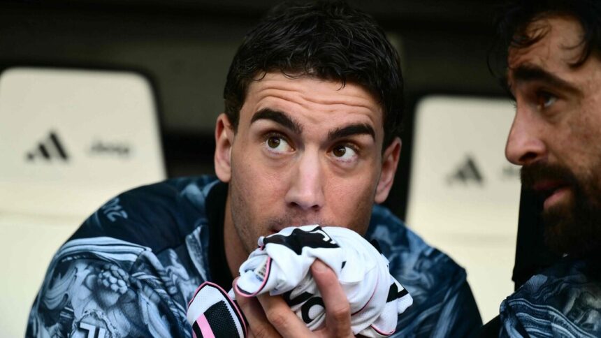 Juventus: maledizione Vlahovic, fermo altre tre settimane - Calcio