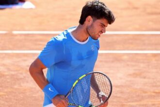 a rischio pure Wimbledon, Carlos si consola con un videogame