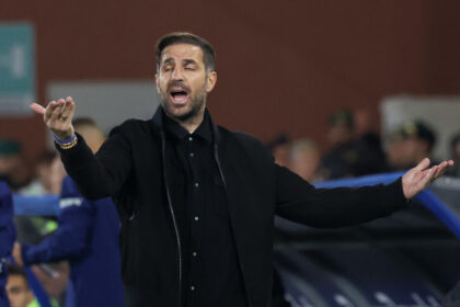 Calcio: Fabregas, 'chiedo scusa ai tifosi, mi prendo io la colpa' - Calcio