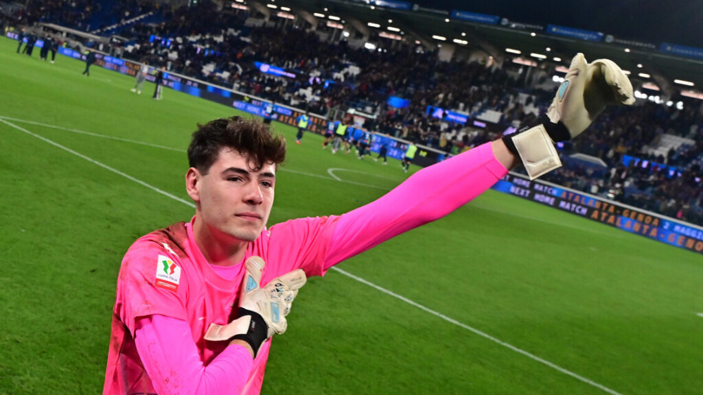 Calcio: Motta eroe pararigori, entusiasmo dei tifosi della Lazio - Calcio