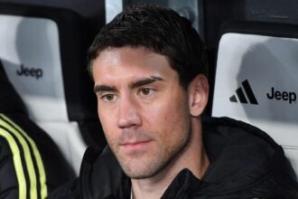 Vlahovic più grave del previsto, ecco quando tornerà. Nuovi dubbi dei tifosi sul rinnovo