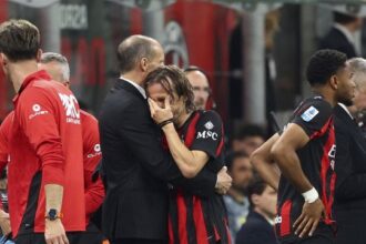 Costacurta stronca Pulisic e Leao, esplode la protesta dei tifosi