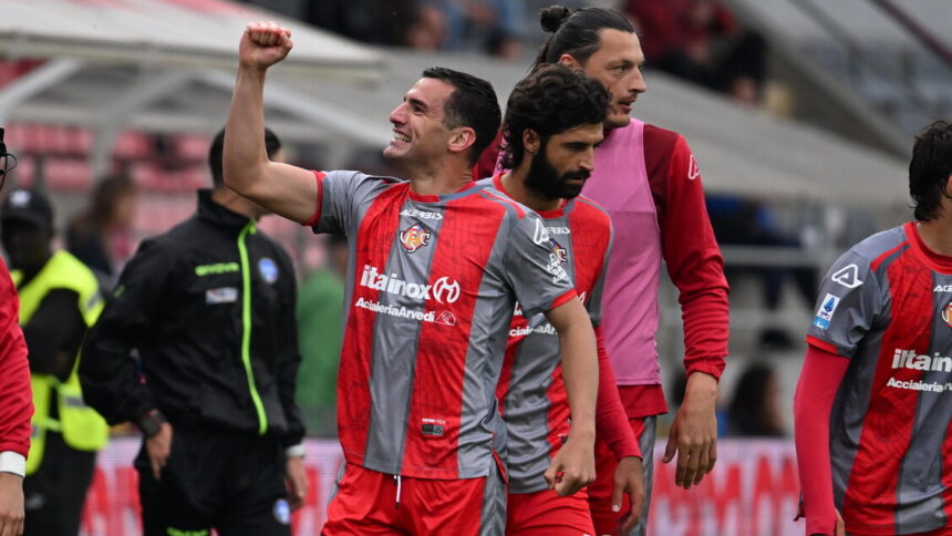 La Cremonese batte il Pisa e torna a sperare nella salvezza - Calcio