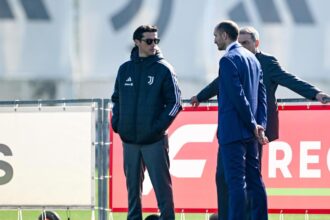 Juve, Spalletti e dirigenti alla Continassa dopo il ko con la Fiorentina