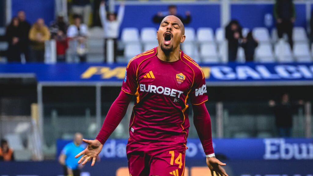 Mercato, la Roma riscatta Malen, 25 milioni all'Aston Villa