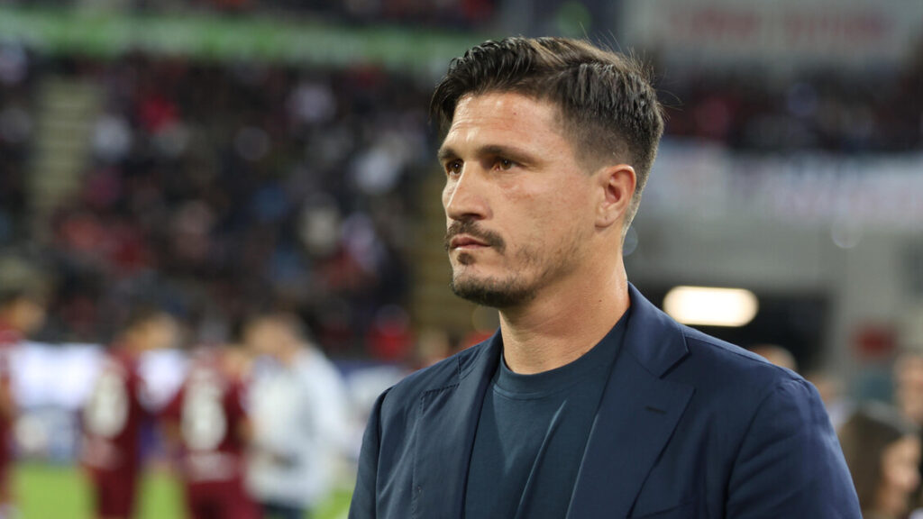 Calcio: al tecnico del Cagliari Pisacane il premio Briglia d'oro - Calcio