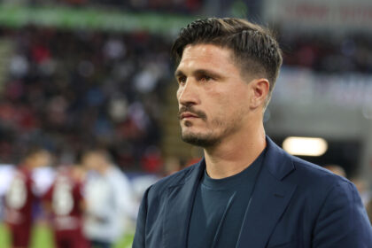 Calcio: al tecnico del Cagliari Pisacane il premio Briglia d'oro - Calcio