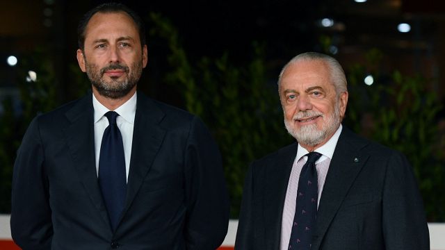 "Vendi o non ti do lo stadio e non ti faccio iscrivere"