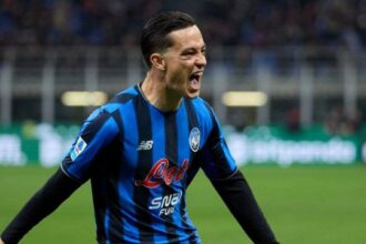 Ederson la sblocca, Raspadori cala il tris. Pavlovic e Nkunku non bastano, fischi a Leao