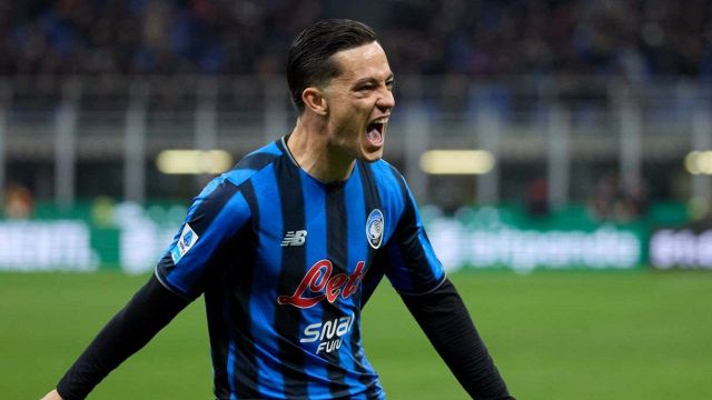 Ederson la sblocca, Raspadori cala il tris. Pavlovic e Nkunku non bastano, fischi a Leao