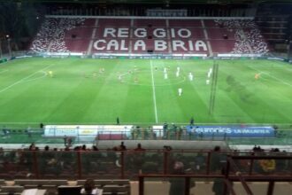 Calcio: Lotito ha rilevato la Reggina, l'annuncio su Fb del sindaco - Calcio