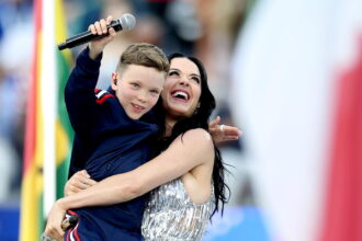 Mondiali: a 10 anni canta con Katy Perry, bimbo norvegese affascina Los Angeles - Calcio