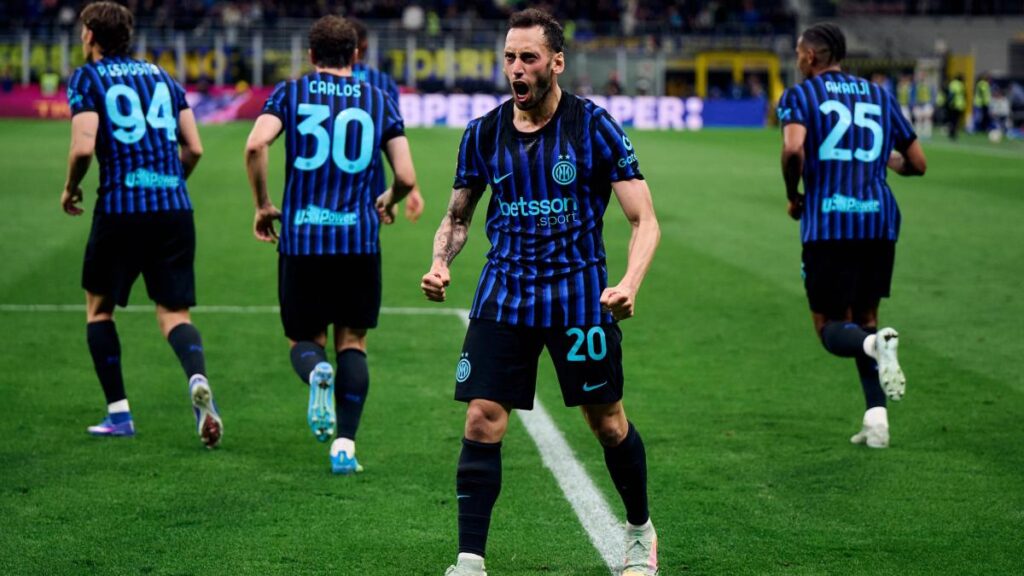 Mercato Inter, Calhanoglu: cosa è successo al Fenerbahce