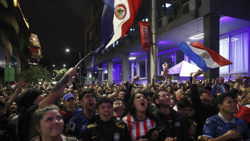 Mondiali, il presidente del Paraguay proclama per oggi festa nazionale - Calcio