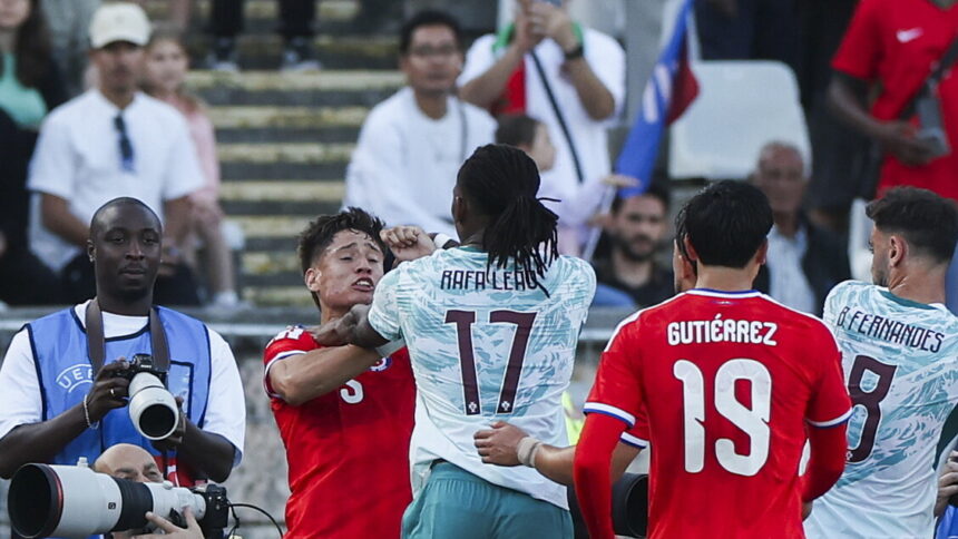 Mondiali: il Portogallo batte il Cile 2-1 in amichevole, Leao espulso - Calcio