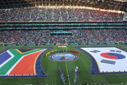 Mondiali: da Soweto a Johannesburg, vuvuzela e fuochi d'artificio per il Sudafrica - Calcio